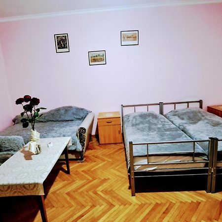 Apartment With A Nice Terrace In Old City Center Tbilisi Buitenkant foto