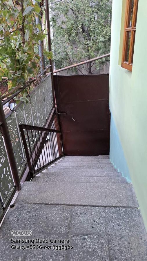 Apartment With A Nice Terrace In Old City Center Tbilisi Buitenkant foto