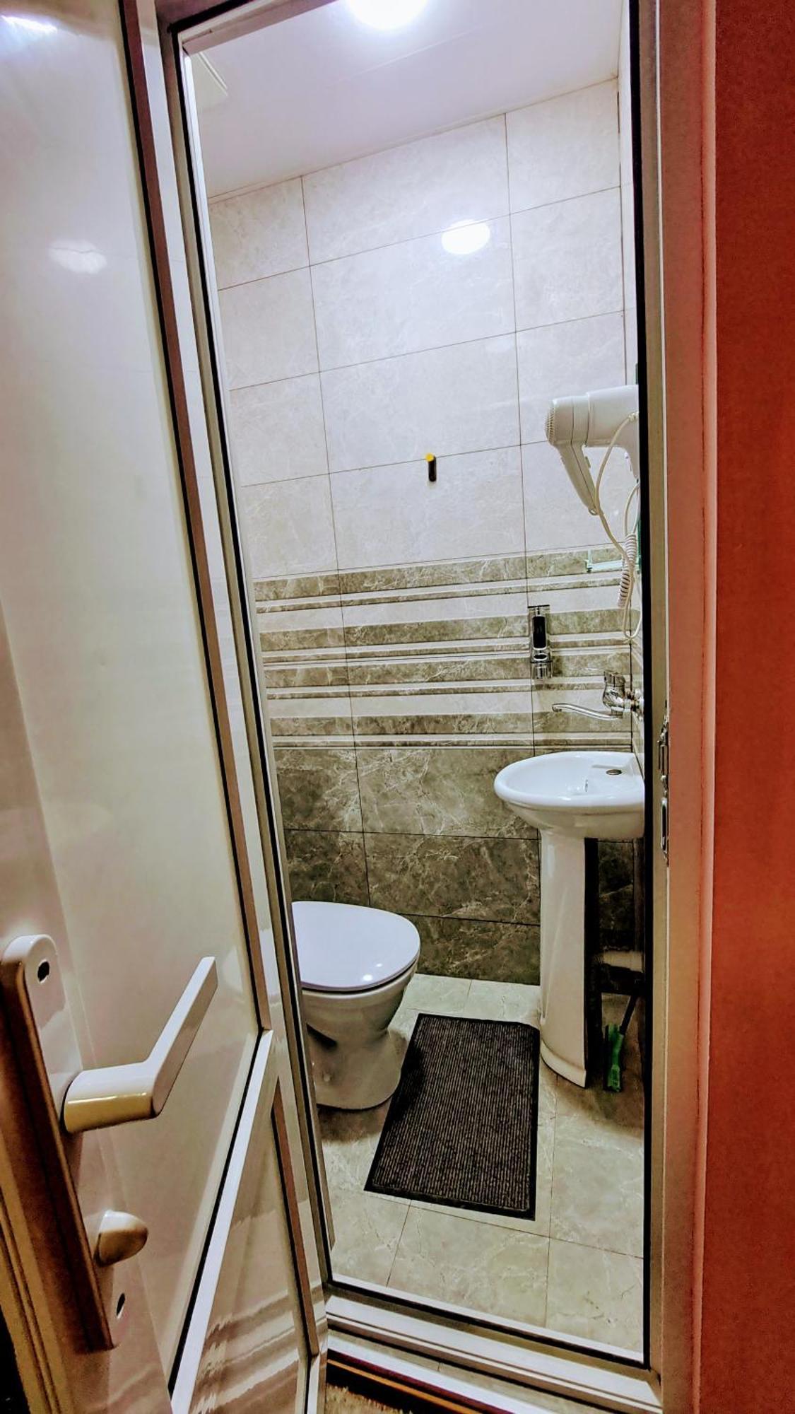 Apartment With A Nice Terrace In Old City Center Tbilisi Buitenkant foto