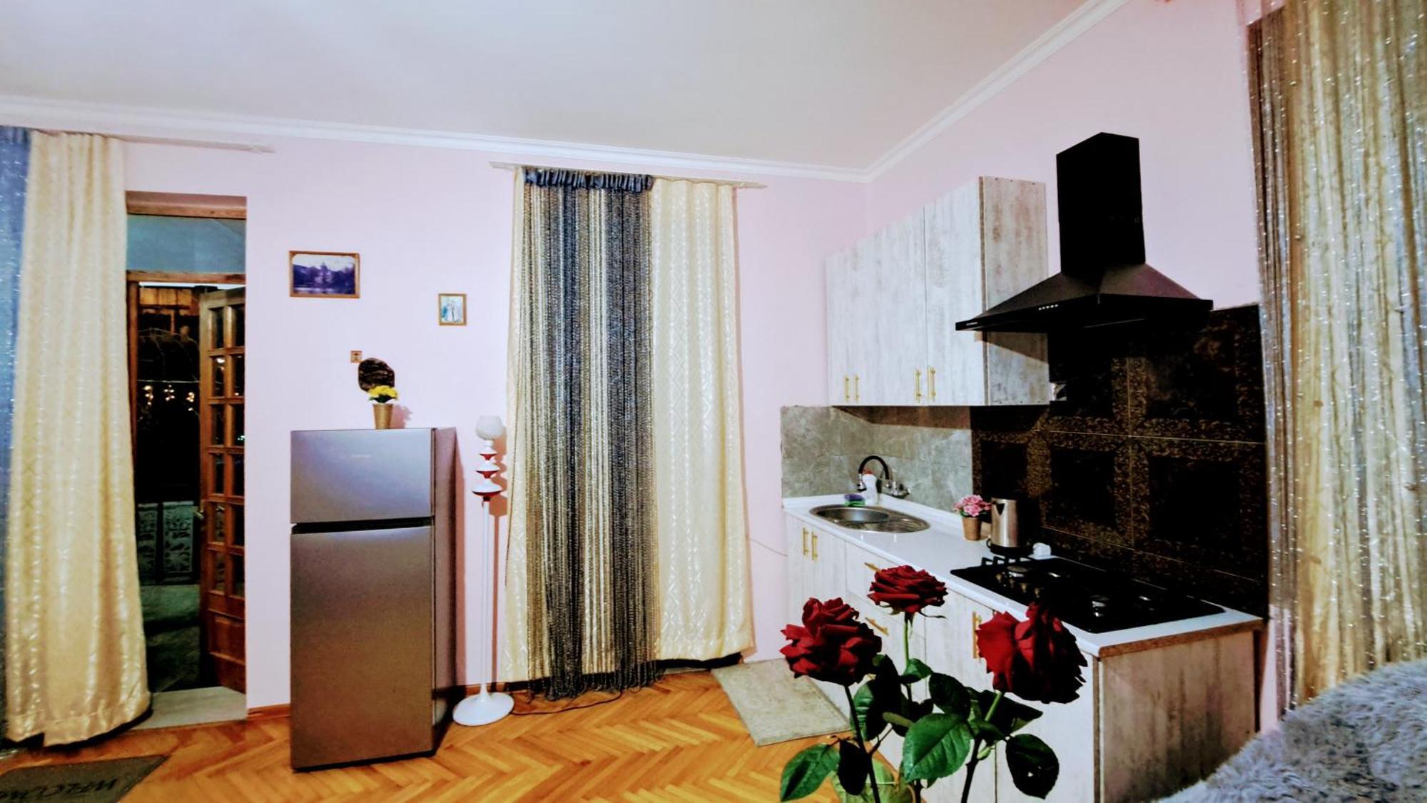 Apartment With A Nice Terrace In Old City Center Tbilisi Buitenkant foto